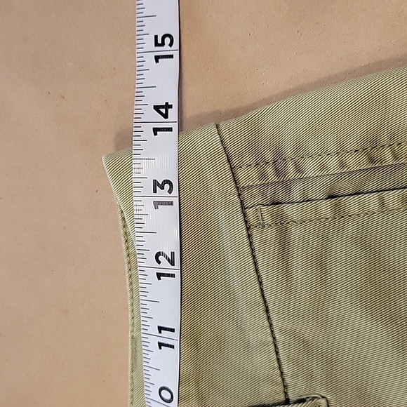 J. Crew Size 00 Olive Sand Green 7-Inch Broken-in Flex Chino Shorts - Picture 4 of 9